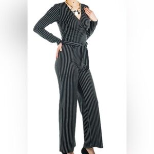 NWOT DYNAMITE Womens Navy&White Stripes Long Sleeve Jumpsuit Romper (si…
